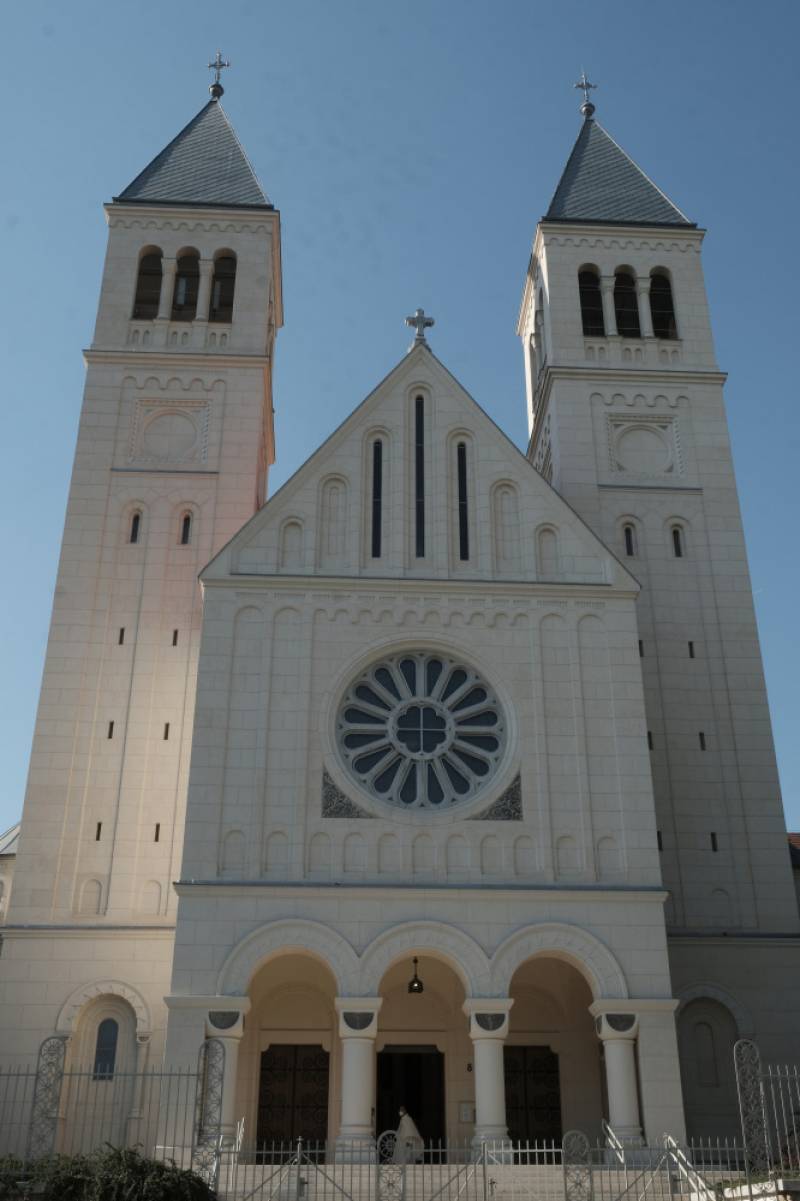 világméretű szentségimádás_Pius-templom (3).JPG